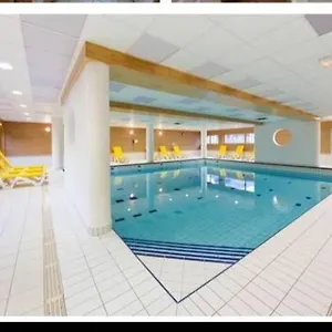 Appartement T2 1800 : Pied Des Pistes Avec Piscine